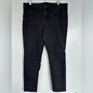 AMERICAN EAGLE 18” Waist Next Level Stretch Jeggings, Faded Black, Size 16.